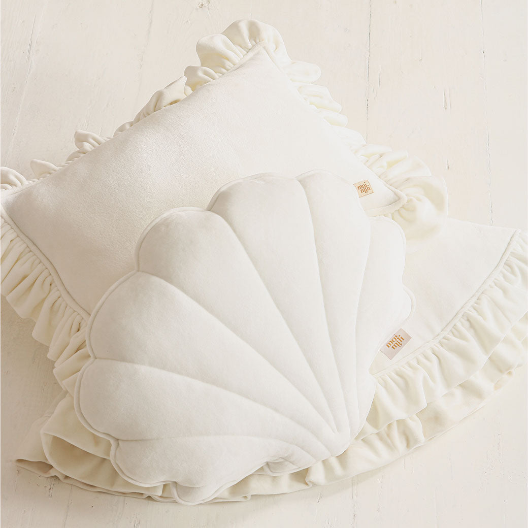 Velvet Shell Pillow