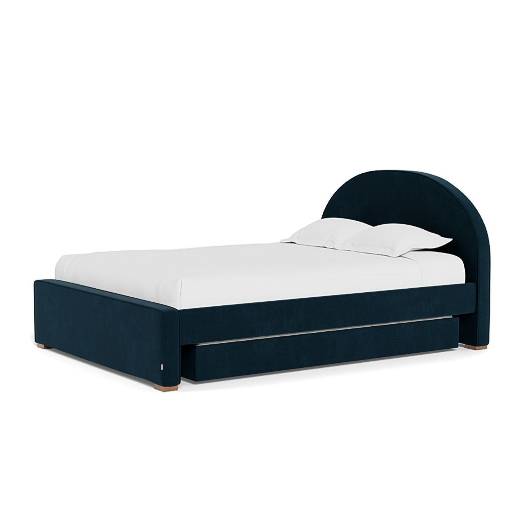 Right side view of Monte Luna Queen/King Bed two trundles in -- Color_Navy Velvet _ 2 Trundle Beds