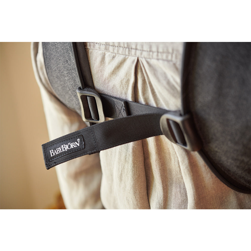 strap son BABYBJÖRN Baby Carrier One in -- Color_Denim Gray/Dark Gray Woven Mix