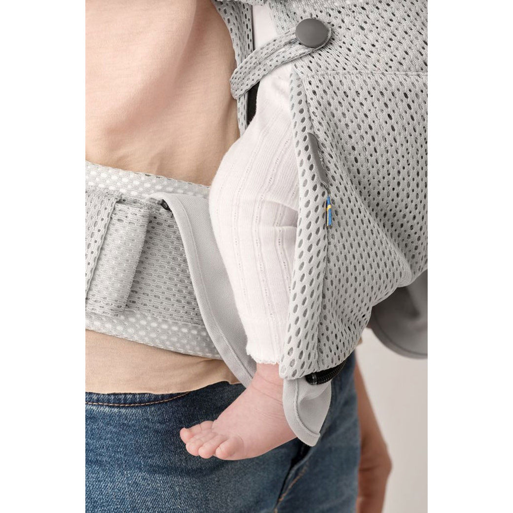 Up close detail on the BABYBJÖRN Baby Carrier One in -- Color_Silver 3D Mesh Air