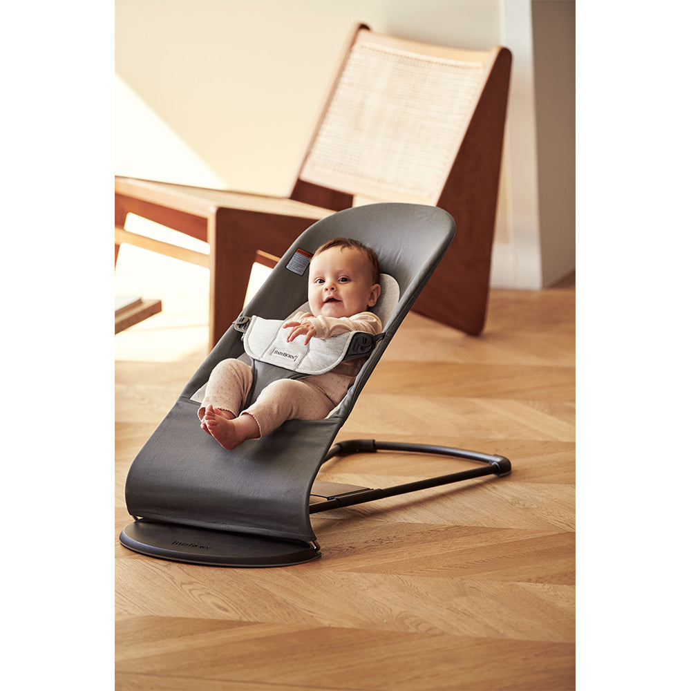 Baby in BABYBJÖRN Bouncer Balance Soft in -- Color_Dark Gray/Gray Woven/Jersey