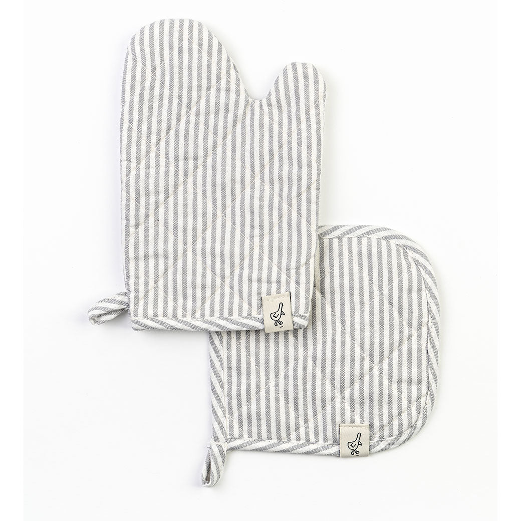 Milton & Goose Play Oven Mitt Set in -- Color_Gray