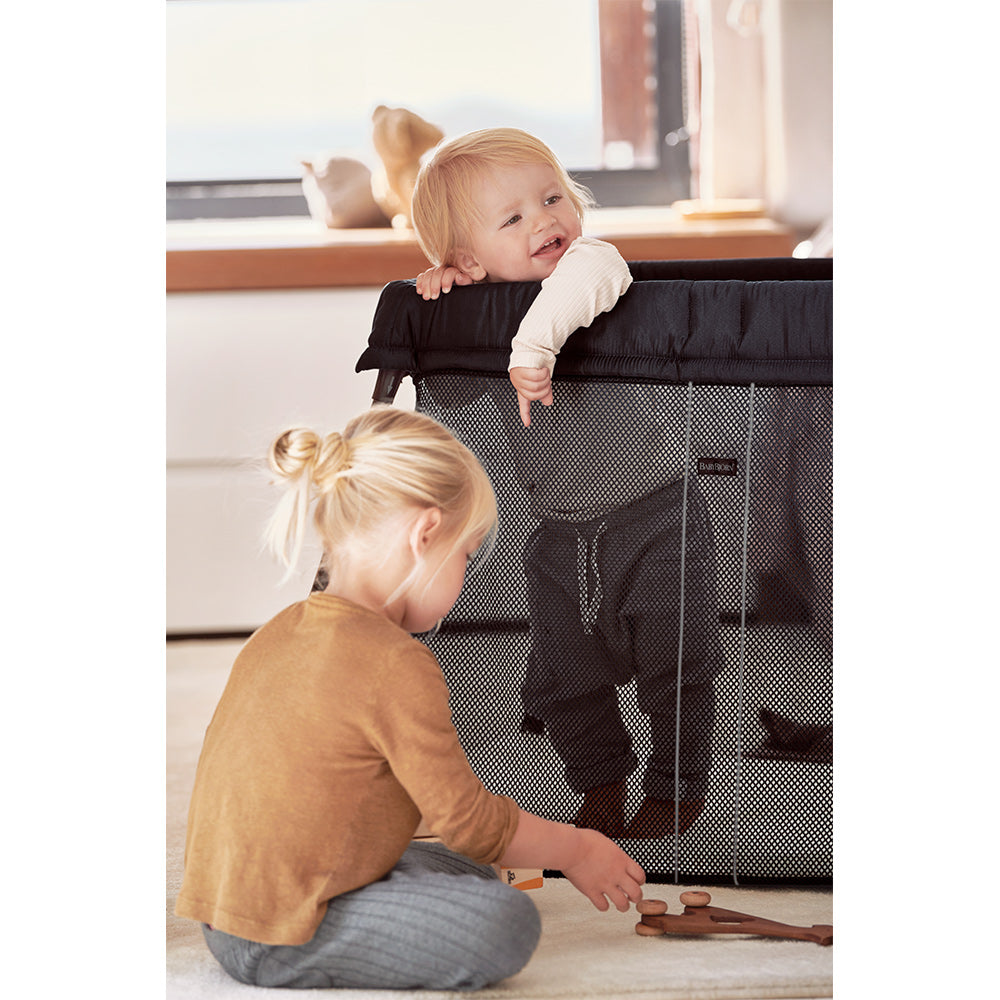 Travel Crib Light + Fitted Sheet Bundle