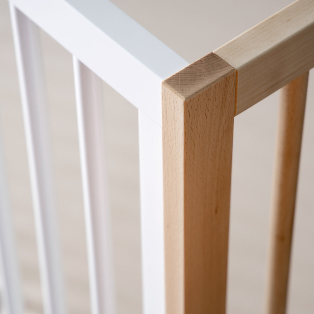 Jolly 3-in-1 Convertible Crib