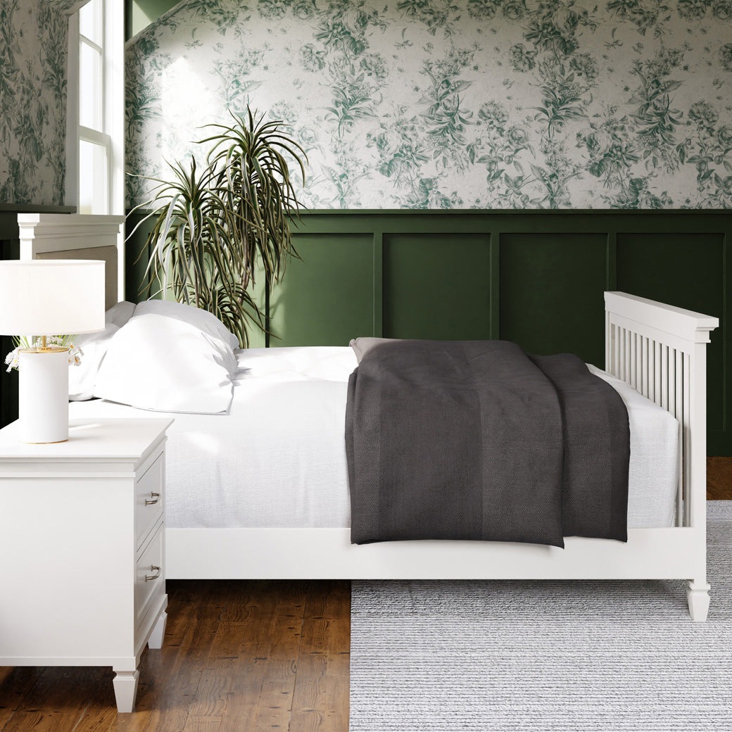 Darlington 4-in-1 Convertible Crib in Warm White