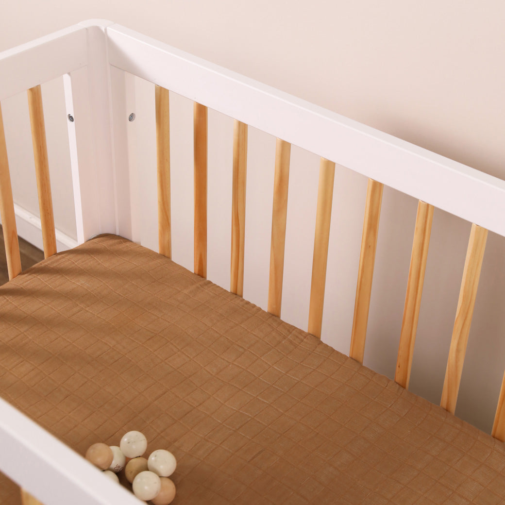 Mini Crib Sheet In GOTS Certified Organic Muslin Cotton