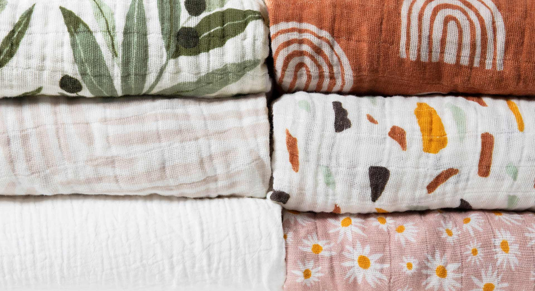 6 styles of close-up organic muslin sheets from babyletto