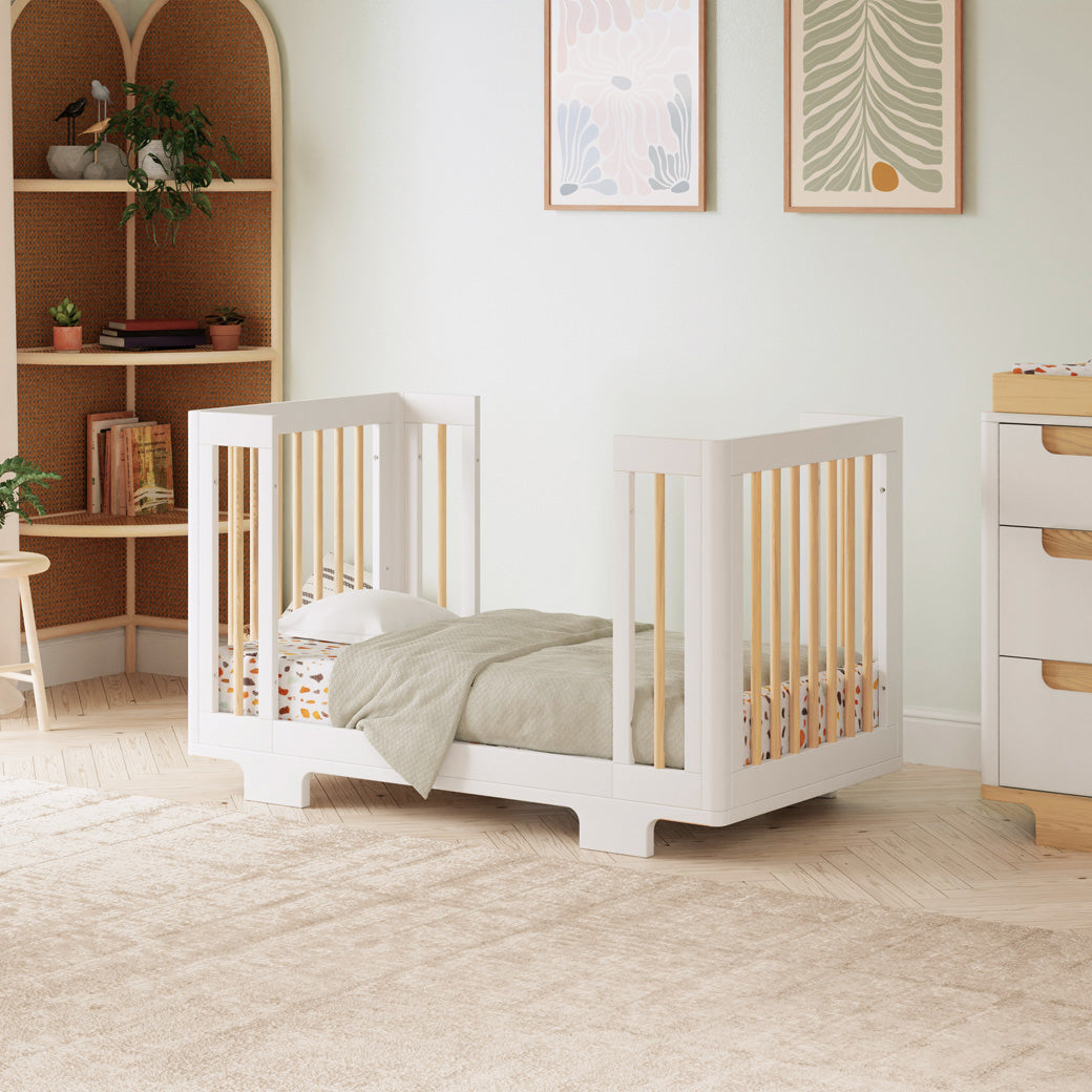 Yuzu 8-In-1 Convertible Crib With All Stages Conversion Kits