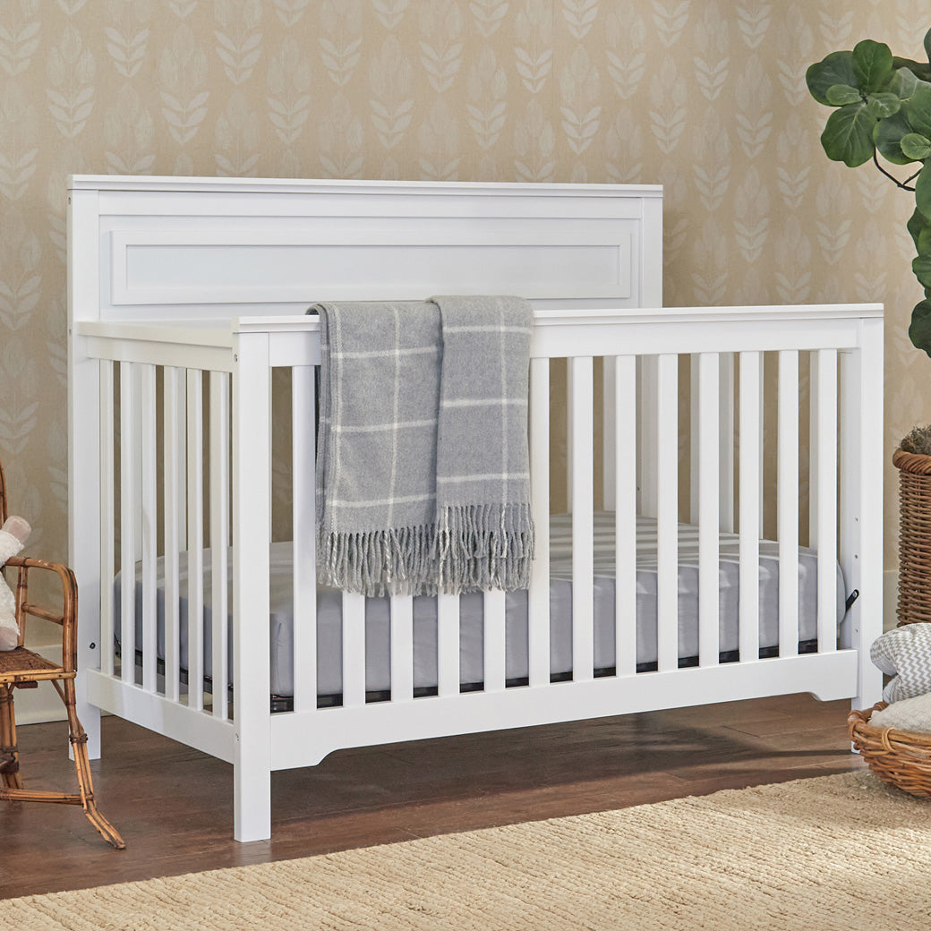 DaVinci Autumn 4-in-1 Convertible Crib with blanket over the rail  in -- Color_White