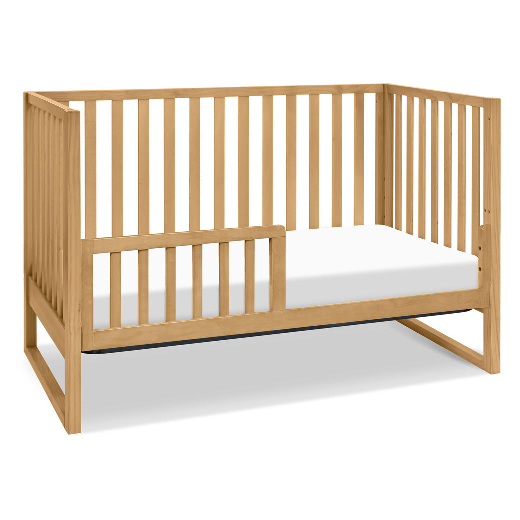Hunter 3-in-1 Convertible Crib
