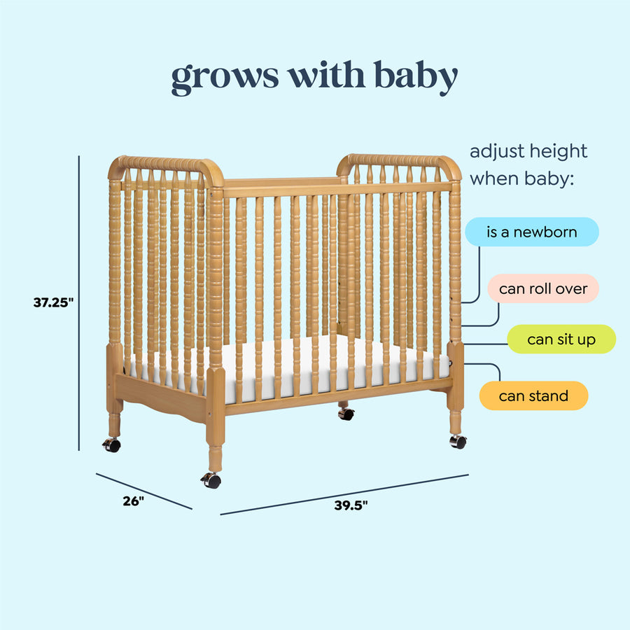 Bed Convertible Mini Crib In 3-in-1 Jakarta Dream On Me In Aden