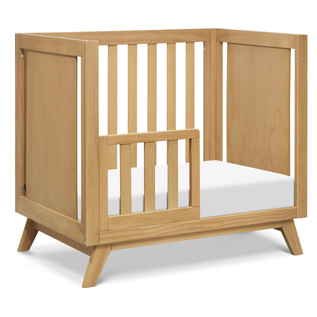 Otto 3-in-1 Convertible Mini Crib