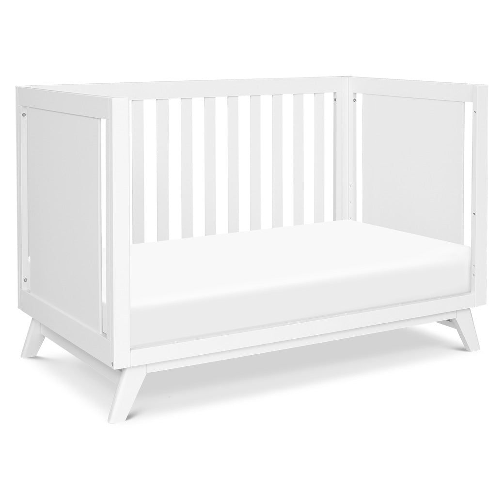 DaVinci Otto 3-in-1 Convertible Crib as a daybed in -- Color_White _ Wood