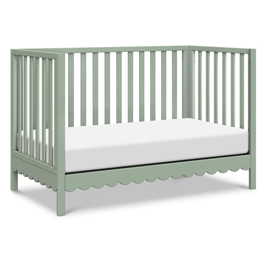 Sammy Scallop 4-in-1 Convertible Crib