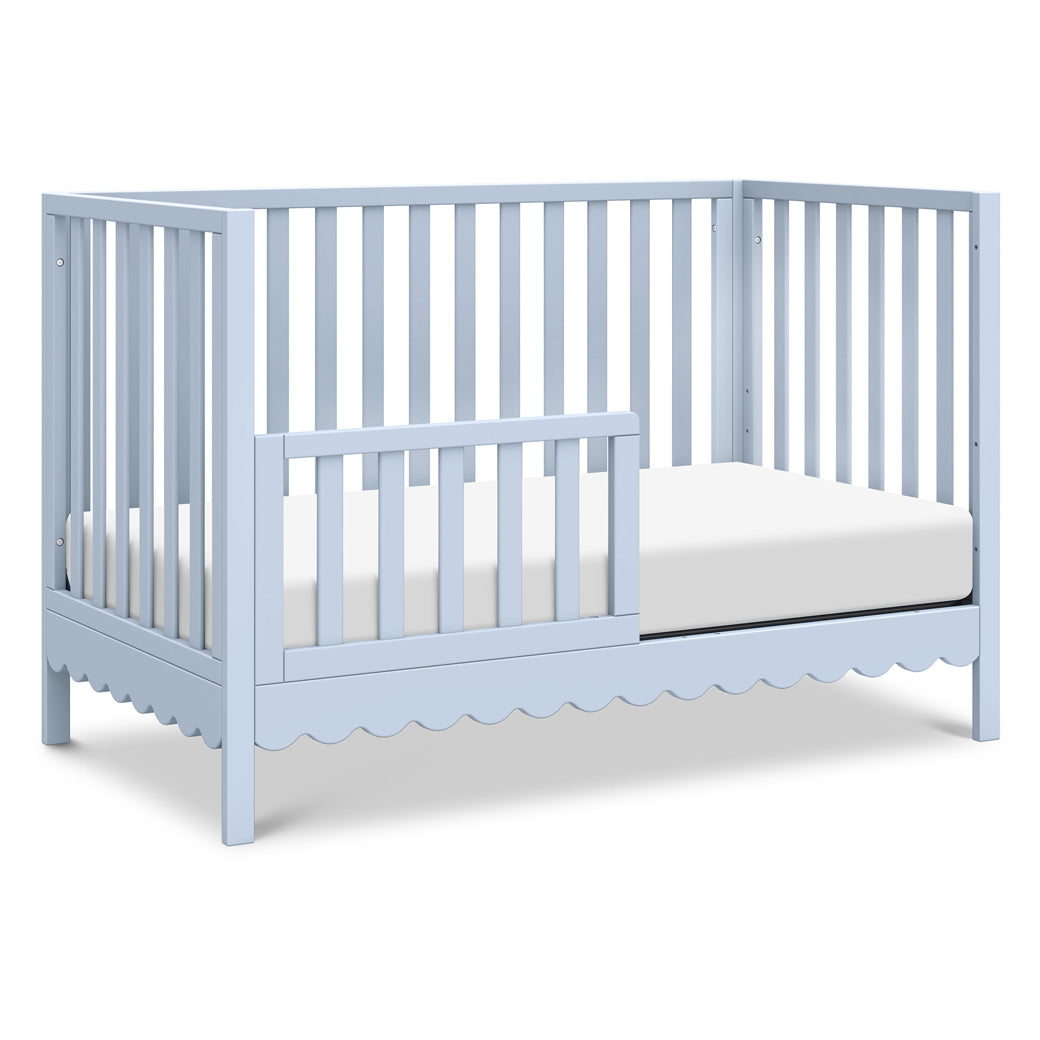 Sammy Scallop 4-in-1 Convertible Crib