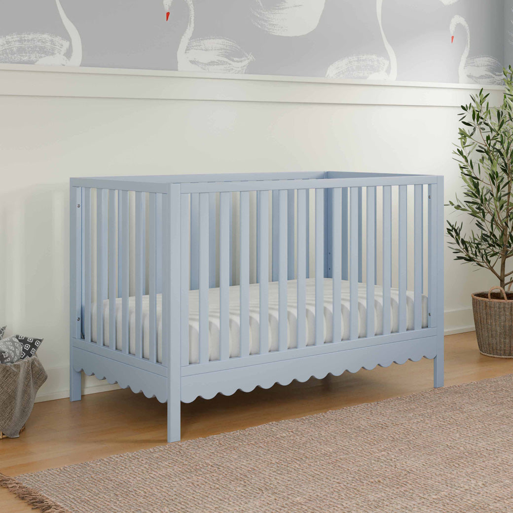Sammy Scallop 4-in-1 Convertible Crib