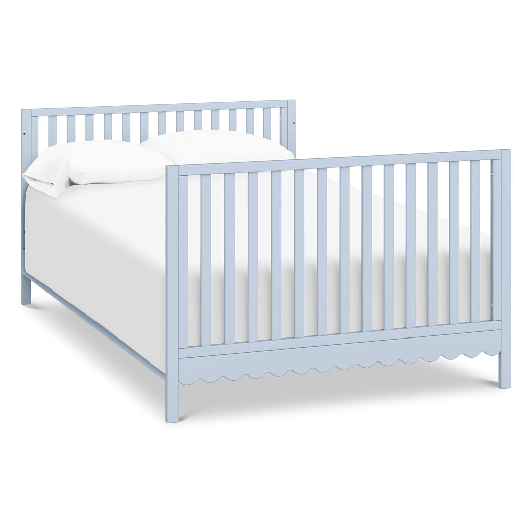 Sammy Scallop 4-in-1 Convertible Crib