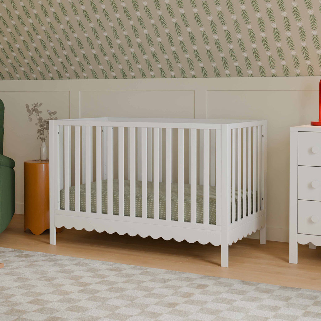 Sammy Scallop 4-in-1 Convertible Crib
