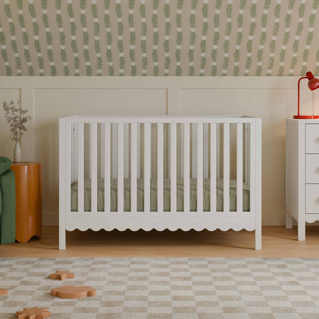Sammy Scallop 4-in-1 Convertible Crib