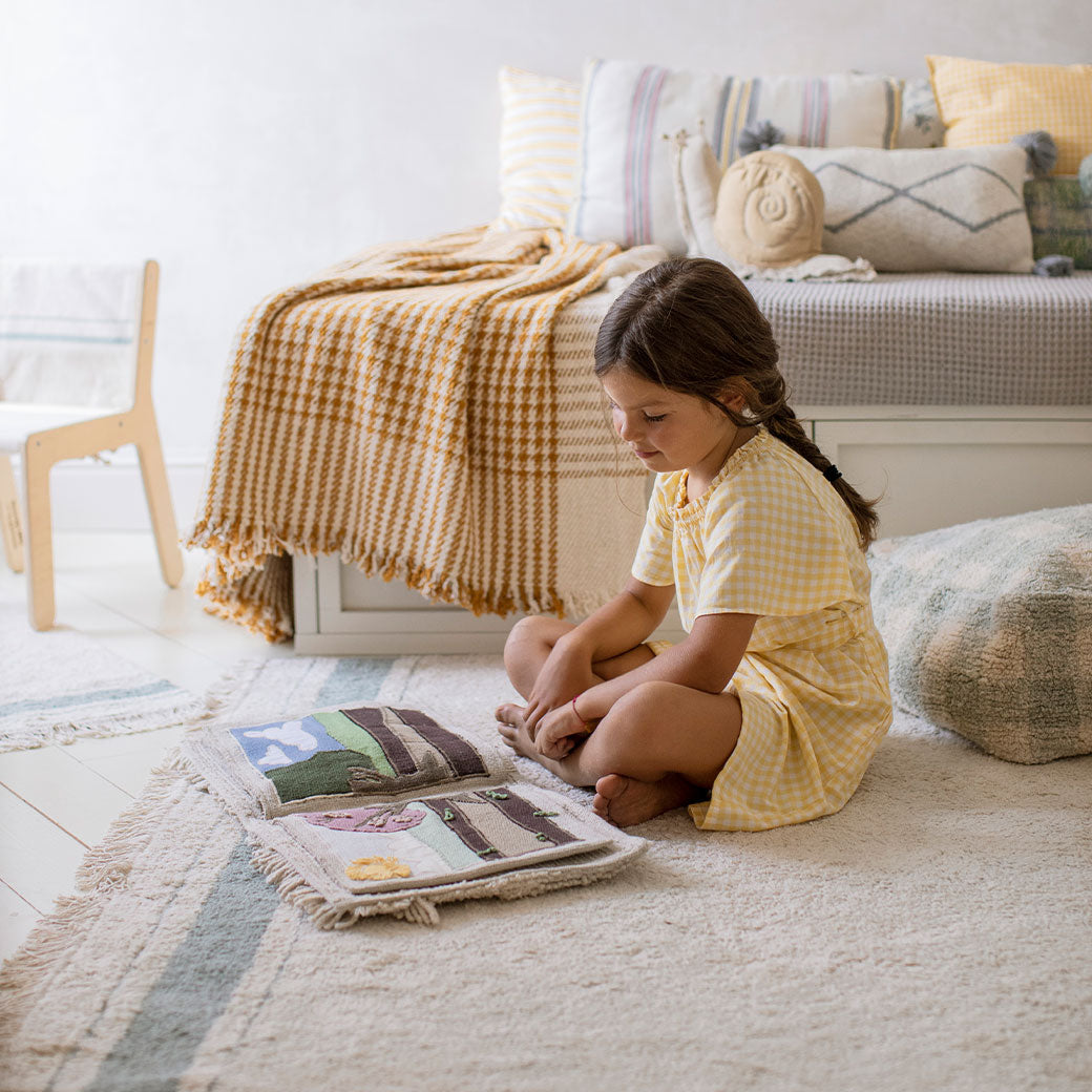 Cool Kids Eat Healthy Textile Book