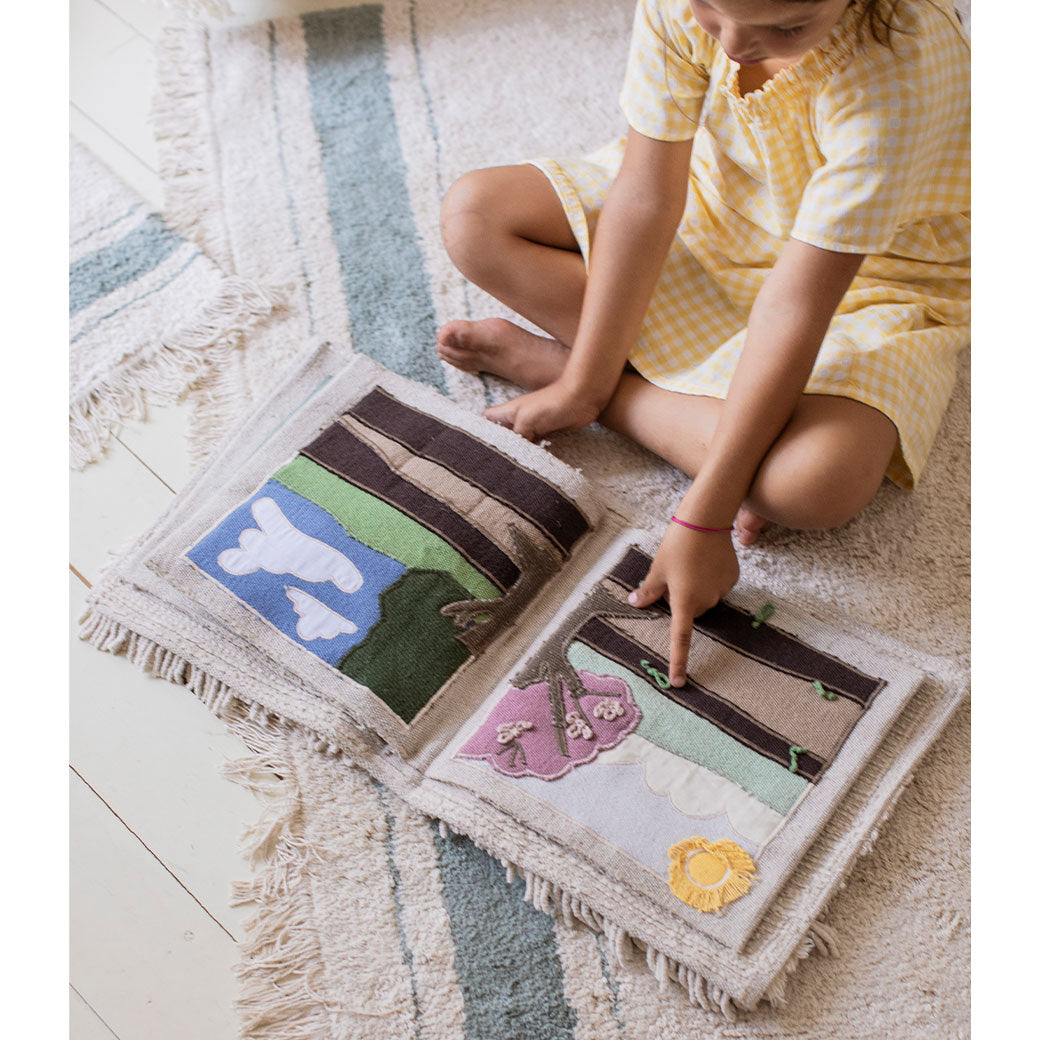 Cool Kids Eat Healthy Textile Book