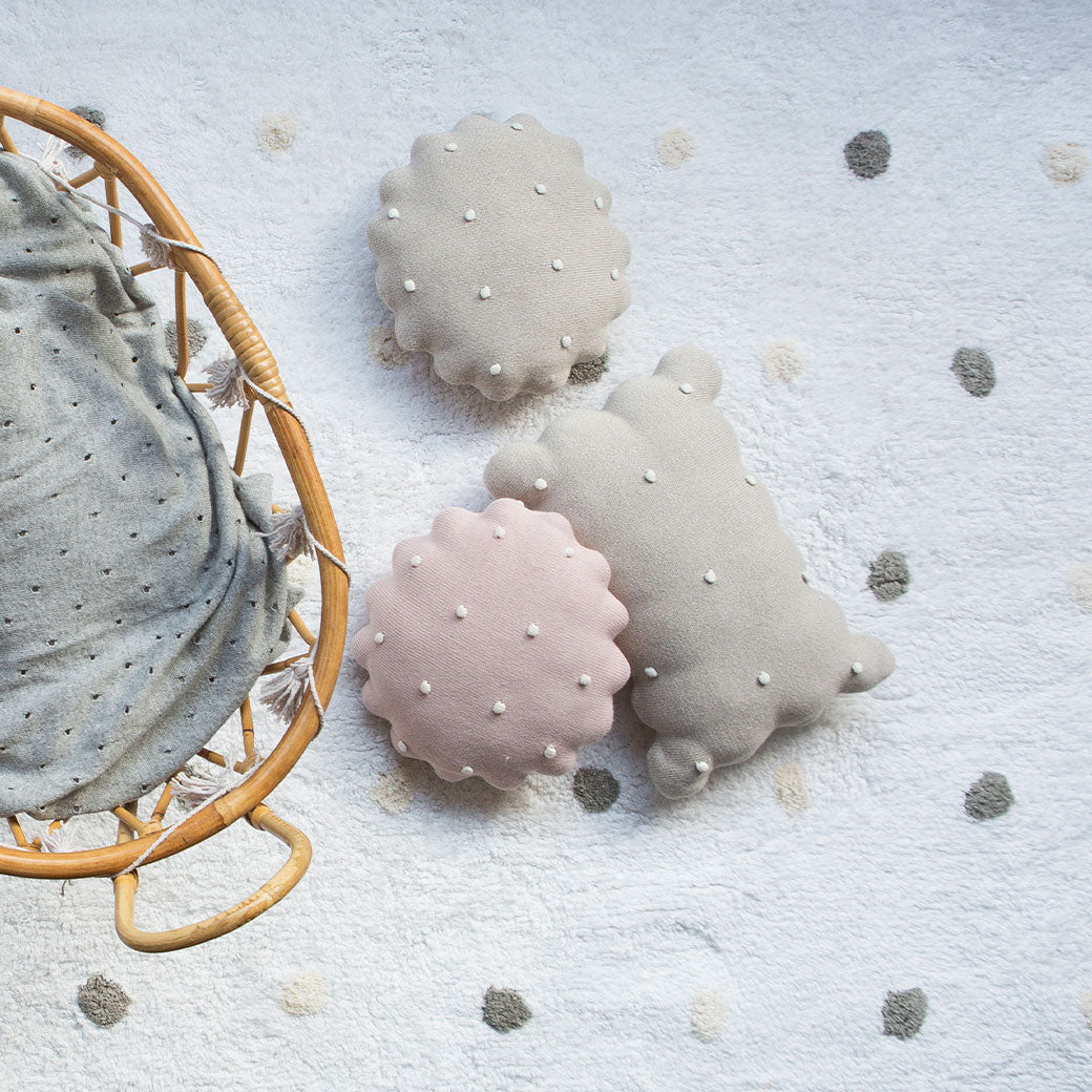 Round Knitted Cushion