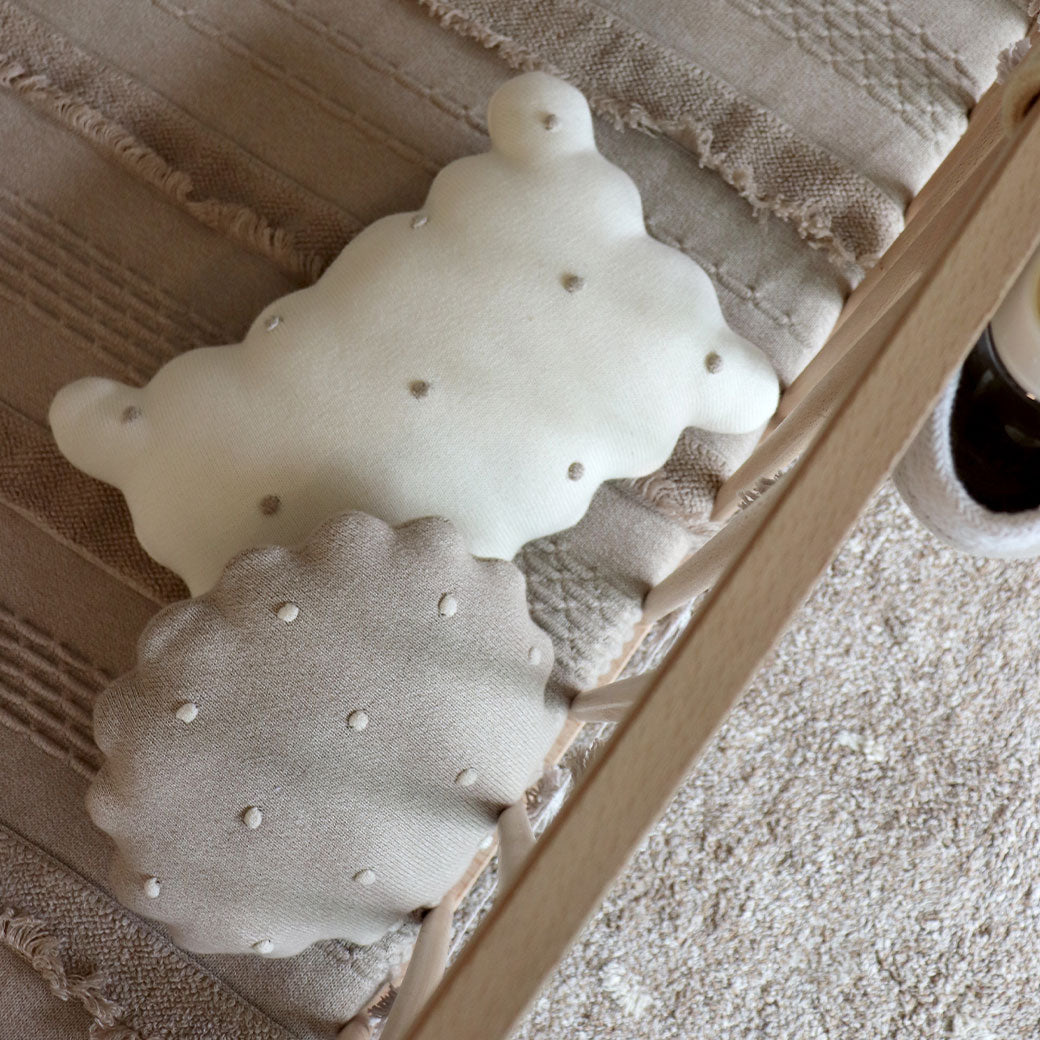 Round Knitted Cushion