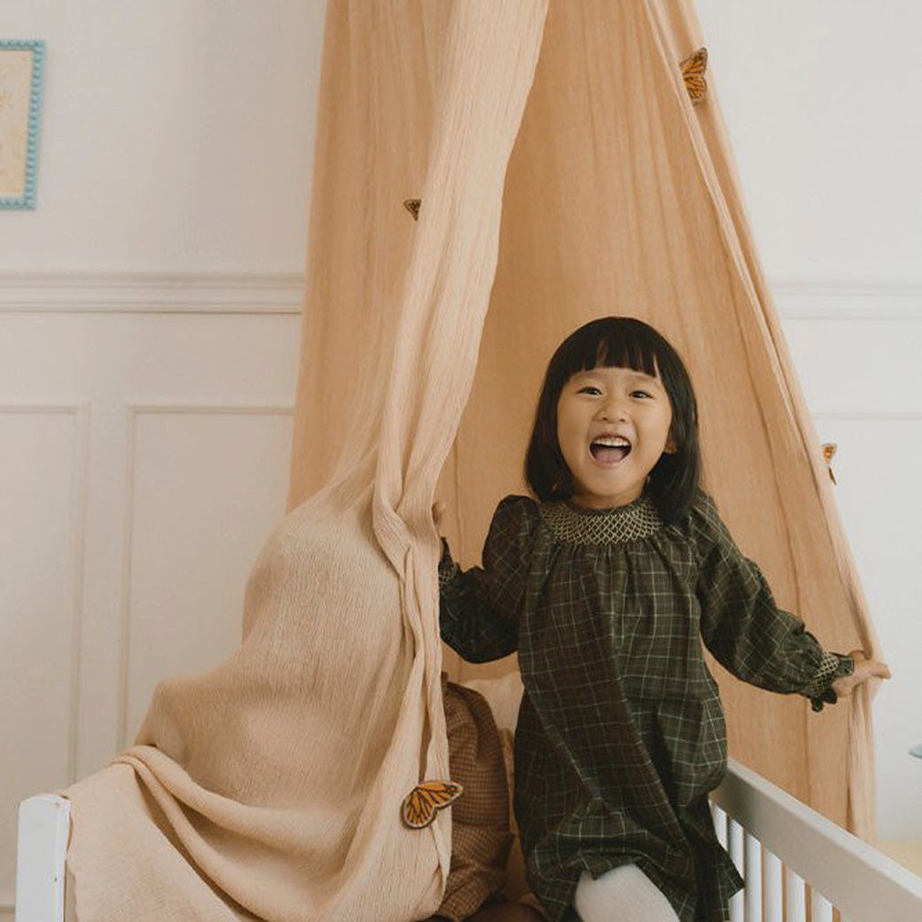 Swan Crepe Canopy