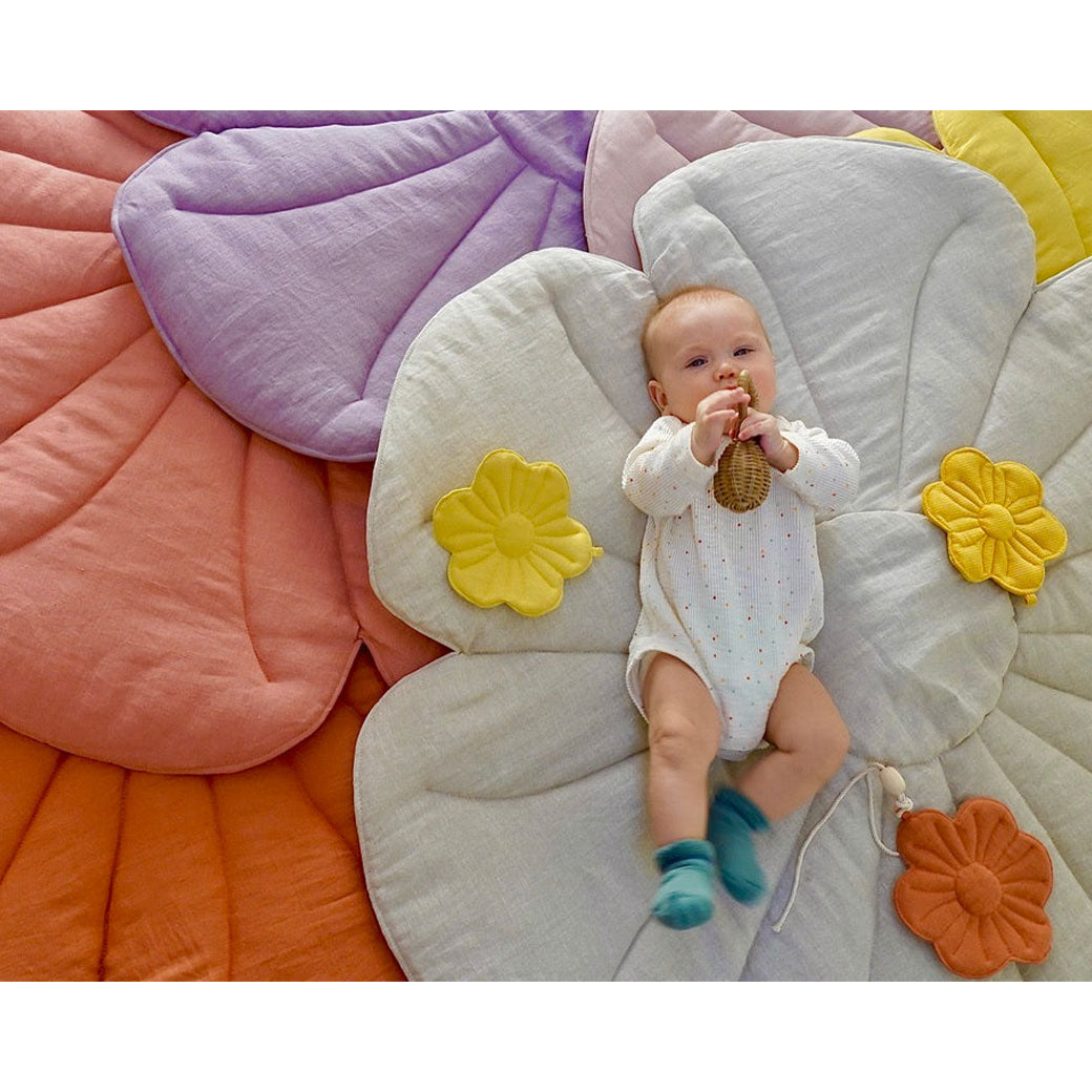 Linen Flower Mat