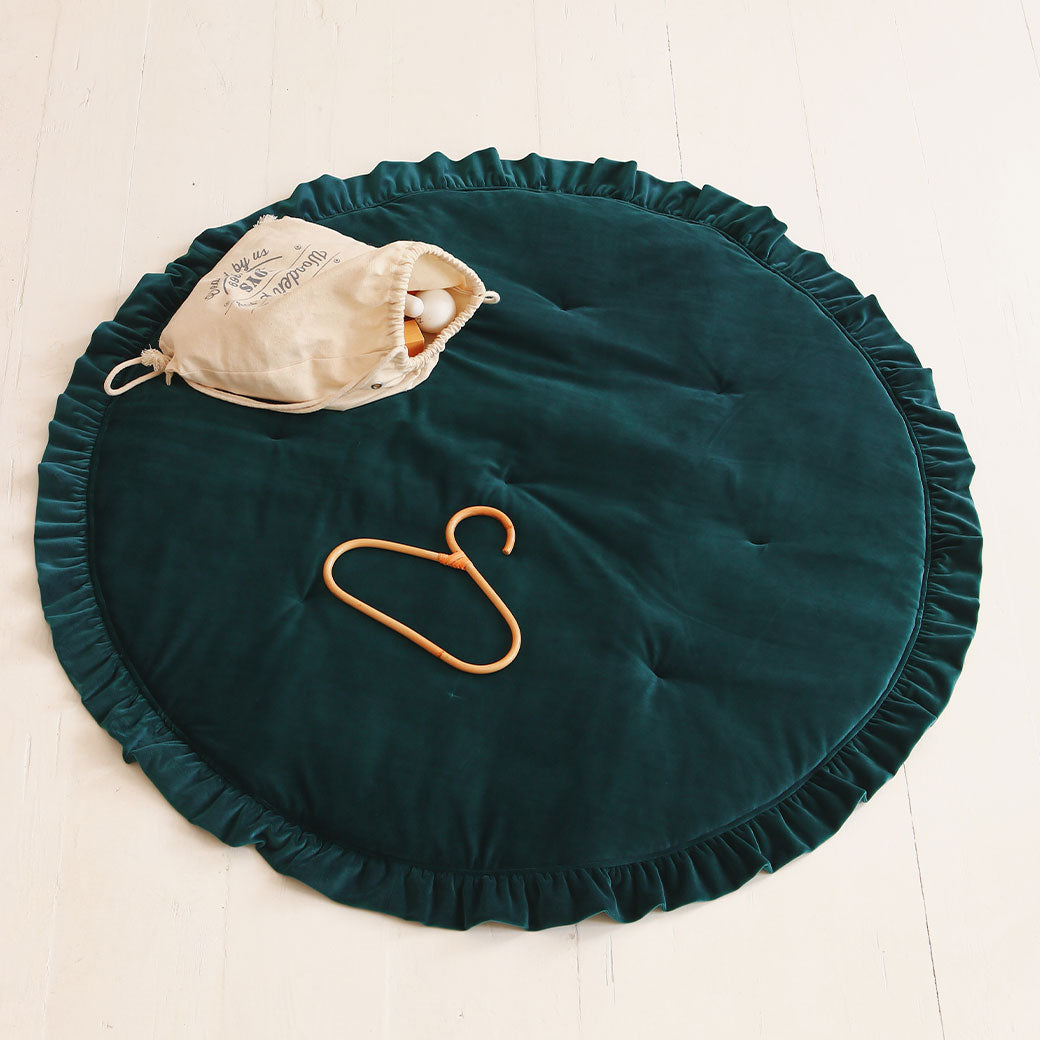 Round Mat with Frill