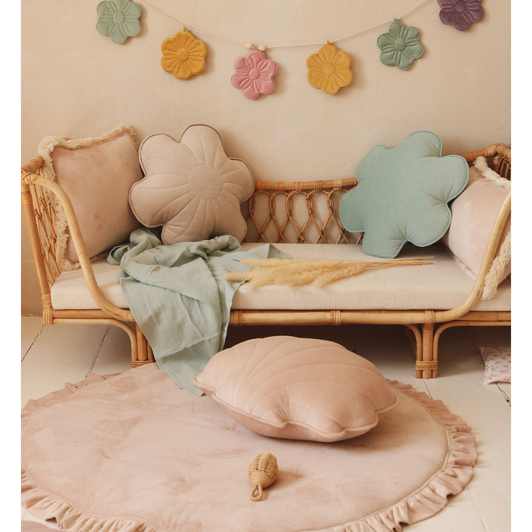 Round Mat with Frill