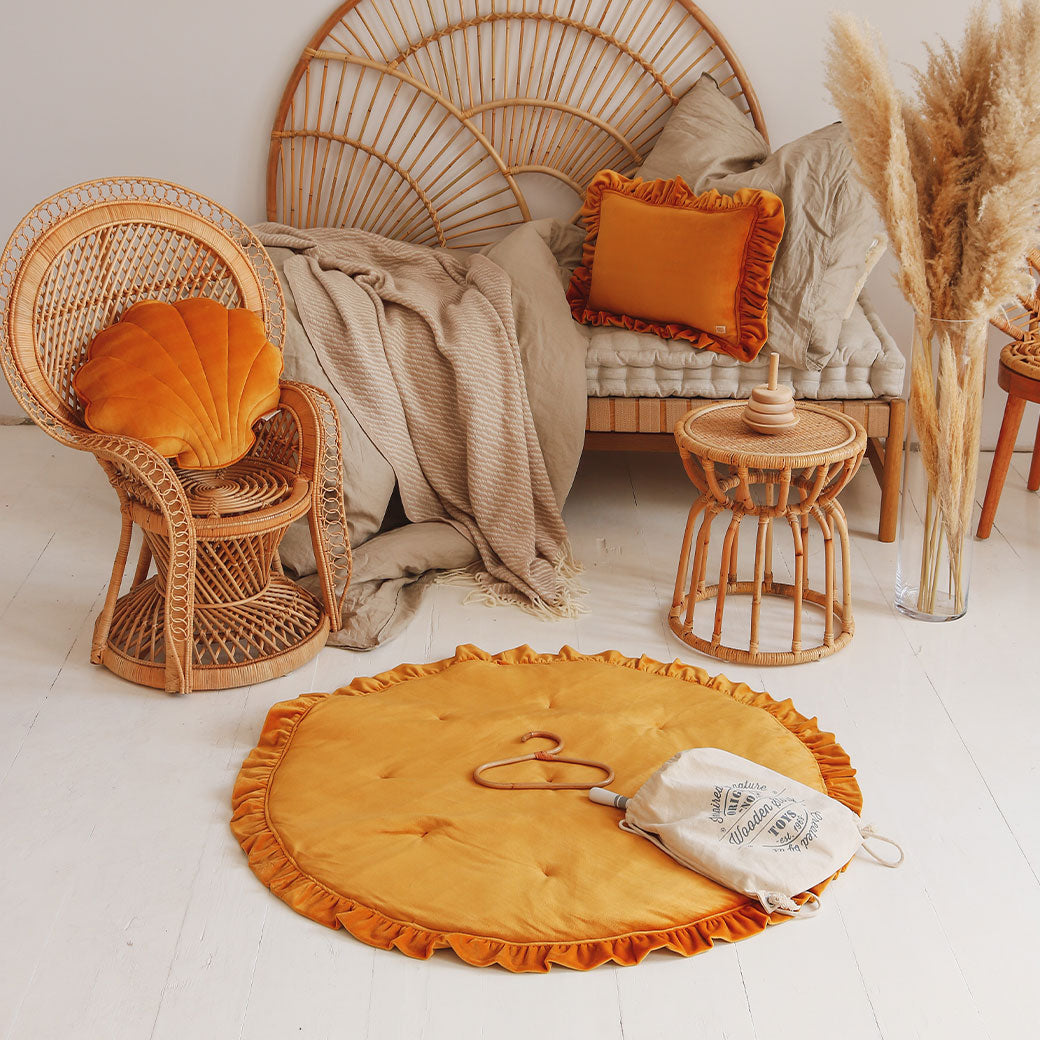 Round Mat with Frill