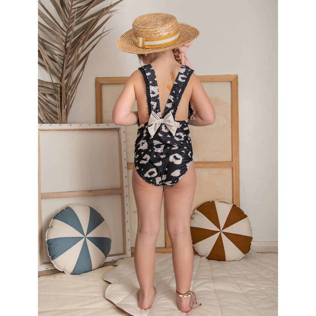 Round Patchwork Pillow