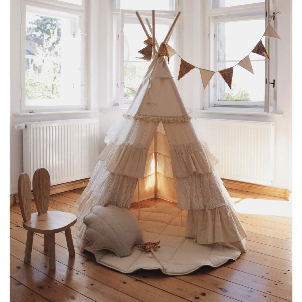 Teepee Tent with Frills