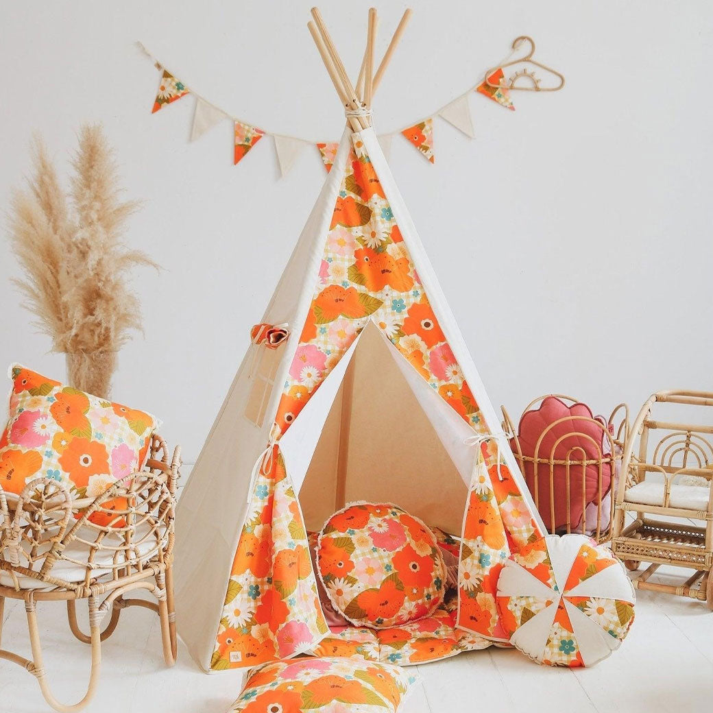 Teepee Tent with Pattern and Mat Set