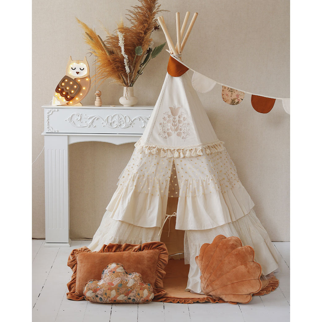 Teepee Tent with Frills and Mat Set