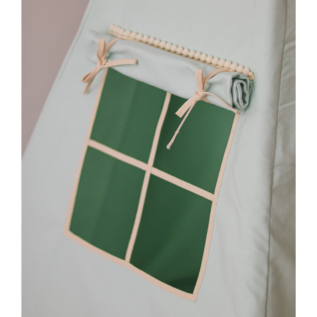 Teepee Tent with Pompoms