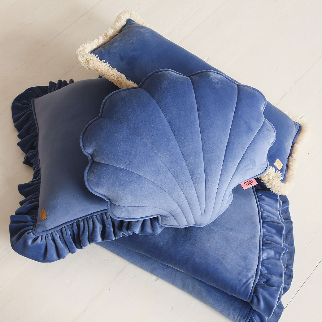 Velvet Shell Pillow
