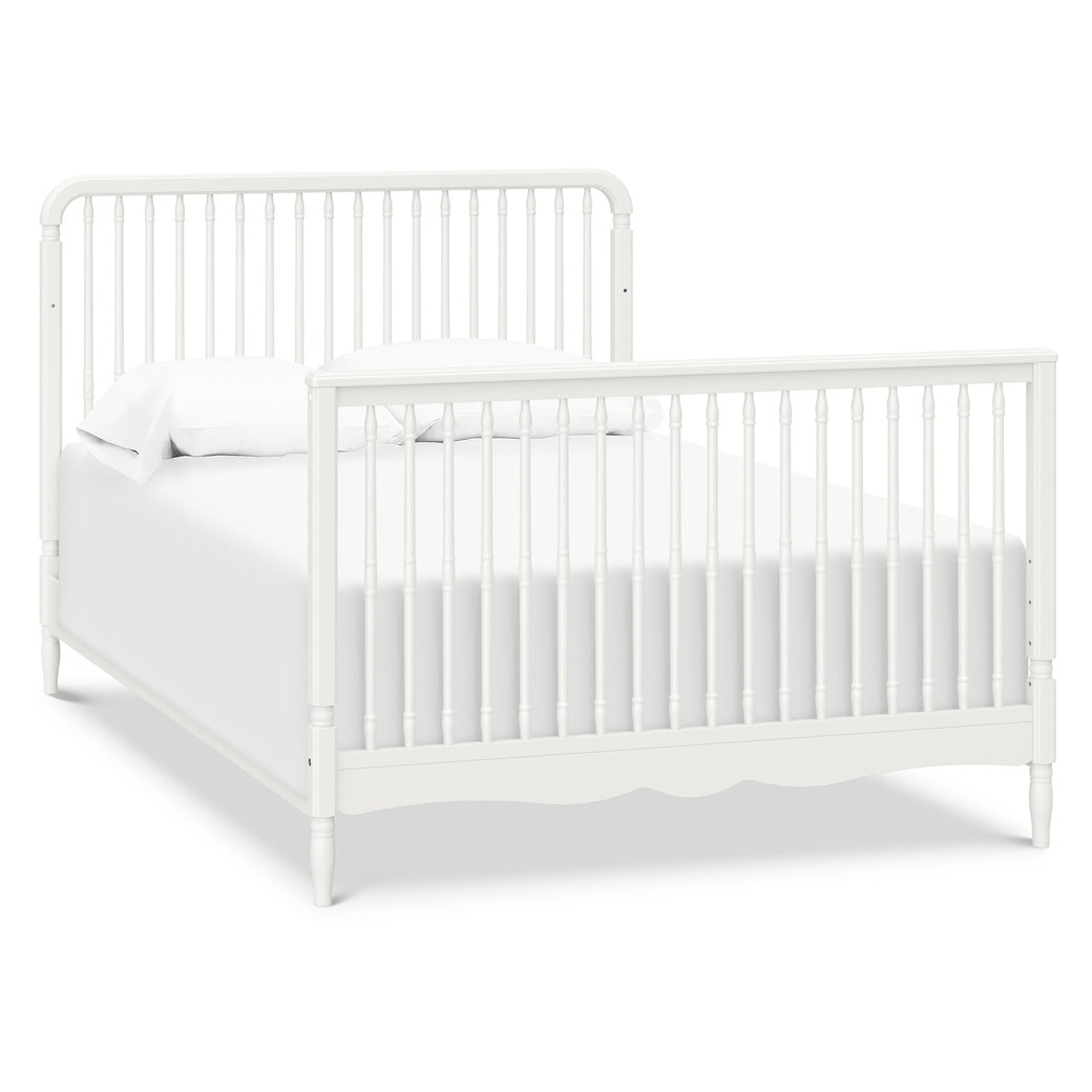 Liberty 4-in-1 Convertible Spindle Crib