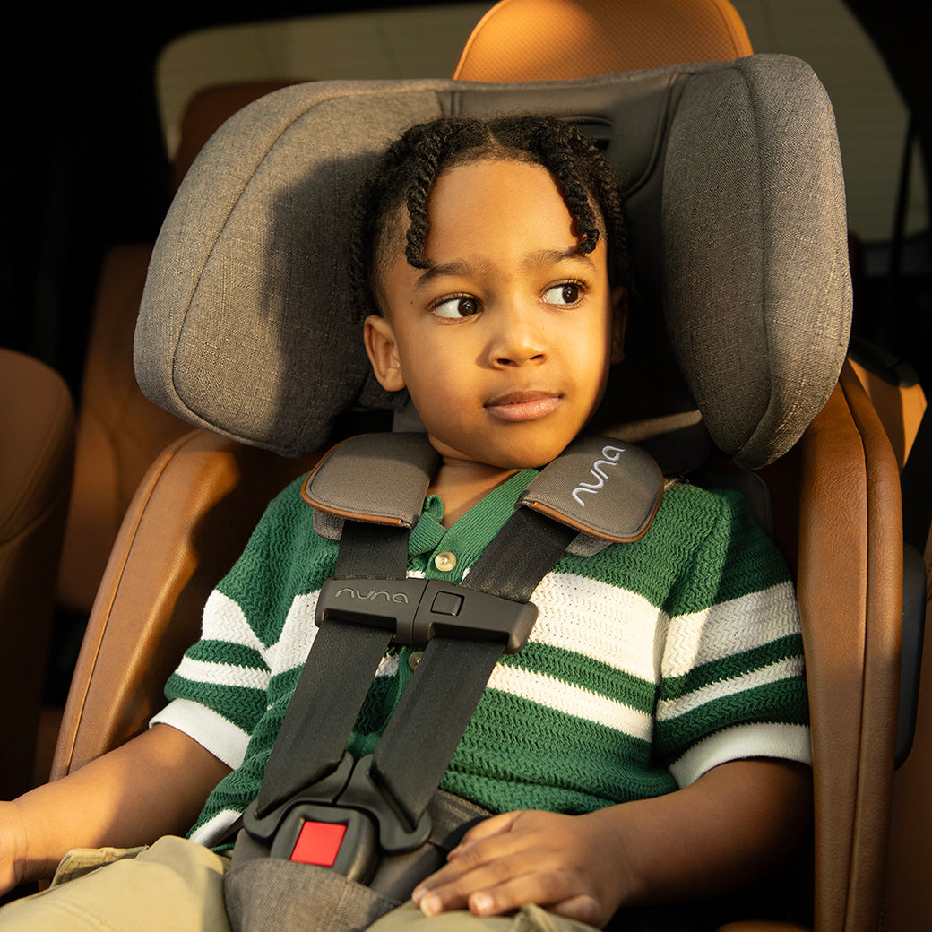 LUMN Harness Booster Seat