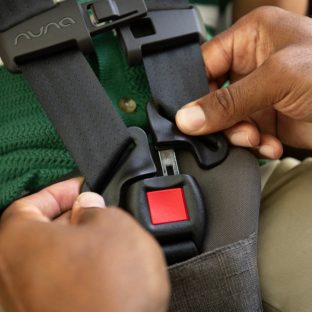 LUMN Harness Booster Seat