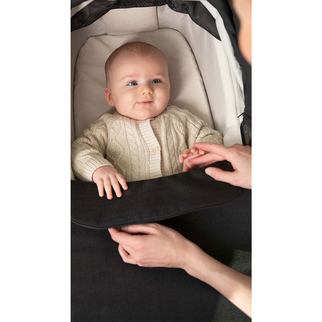 SWIV & TRIV Series Bassinet + Stand