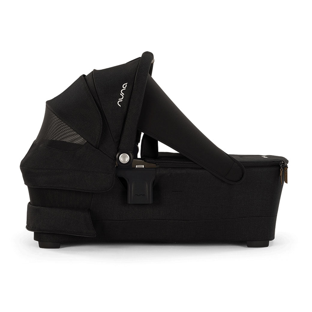 SWIV & TRIV Series Bassinet + Stand