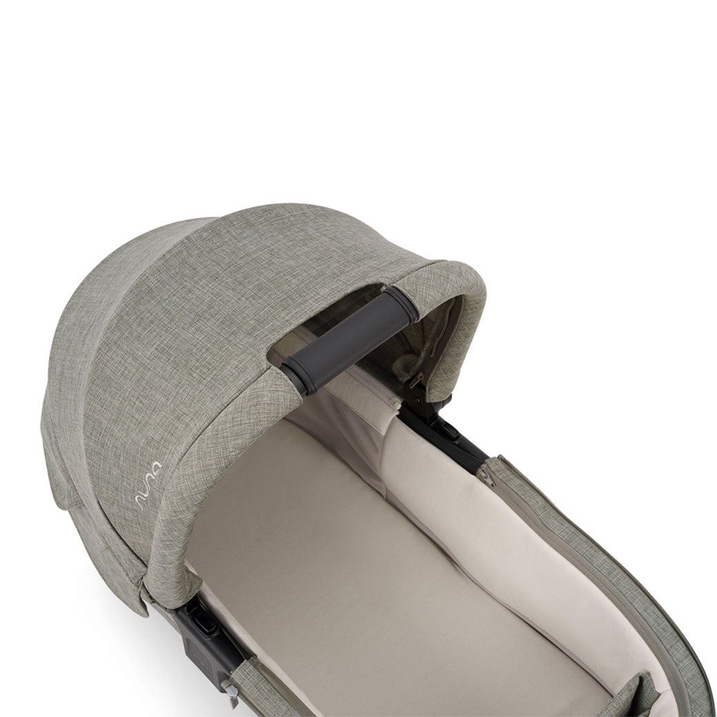SWIV & TRIV Series Bassinet + Stand