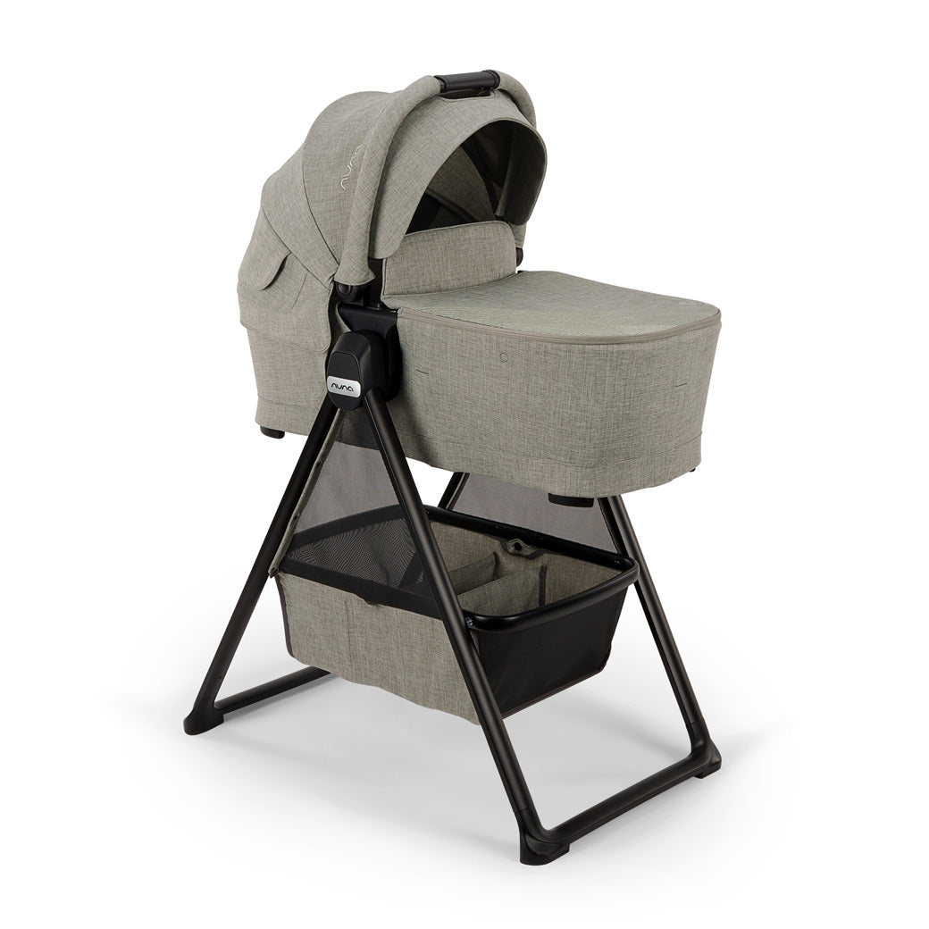 SWIV & TRIV Series Bassinet + Stand
