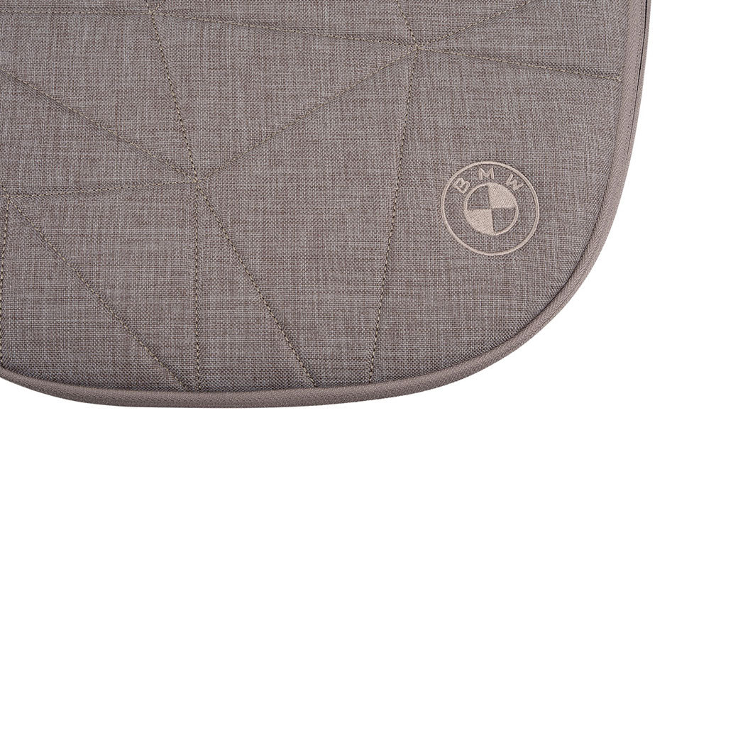 SWIV & TRIV Series Bassinet + Stand