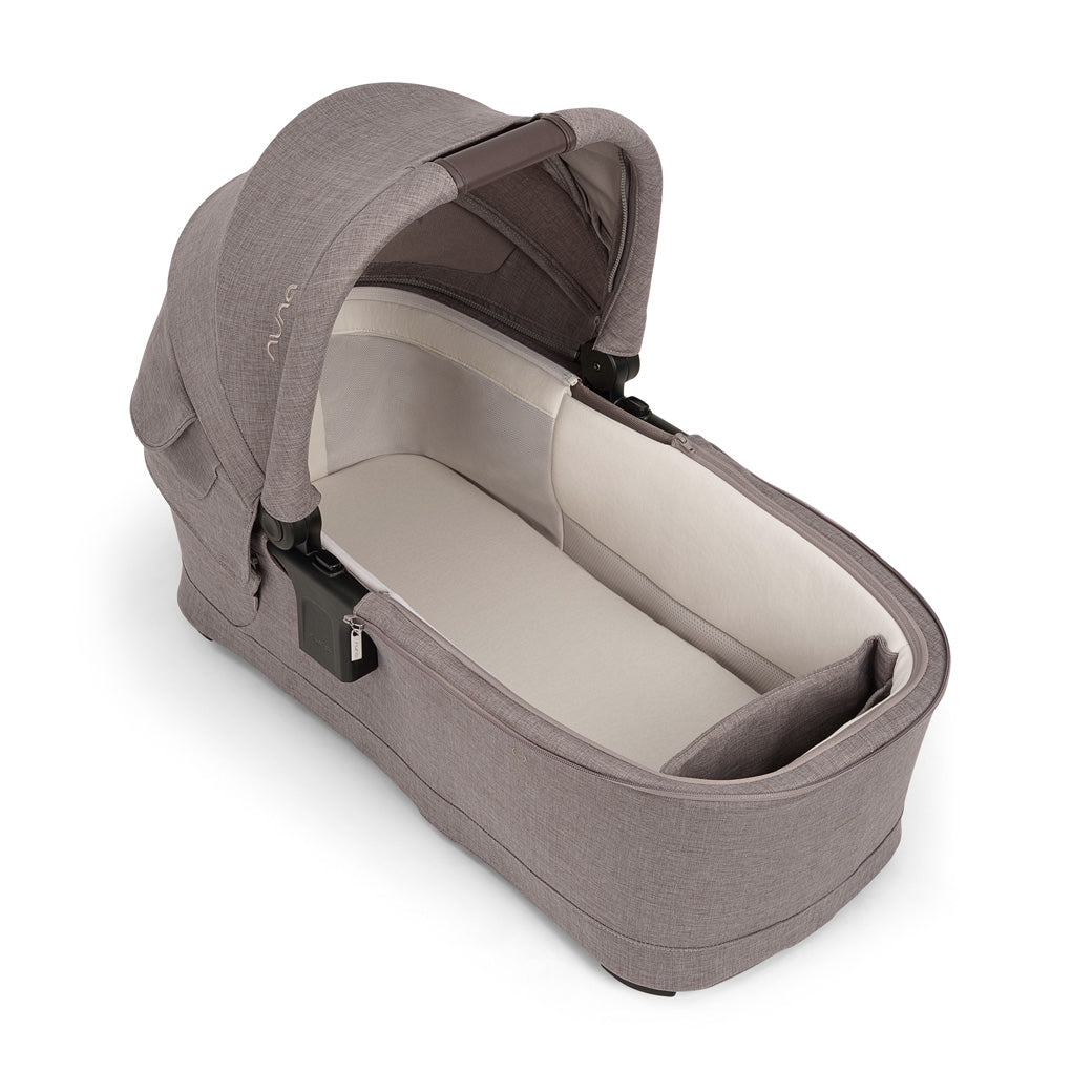 SWIV & TRIV Series Bassinet + Stand