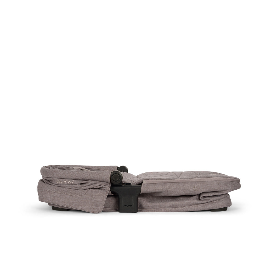 SWIV & TRIV Series Bassinet + Stand