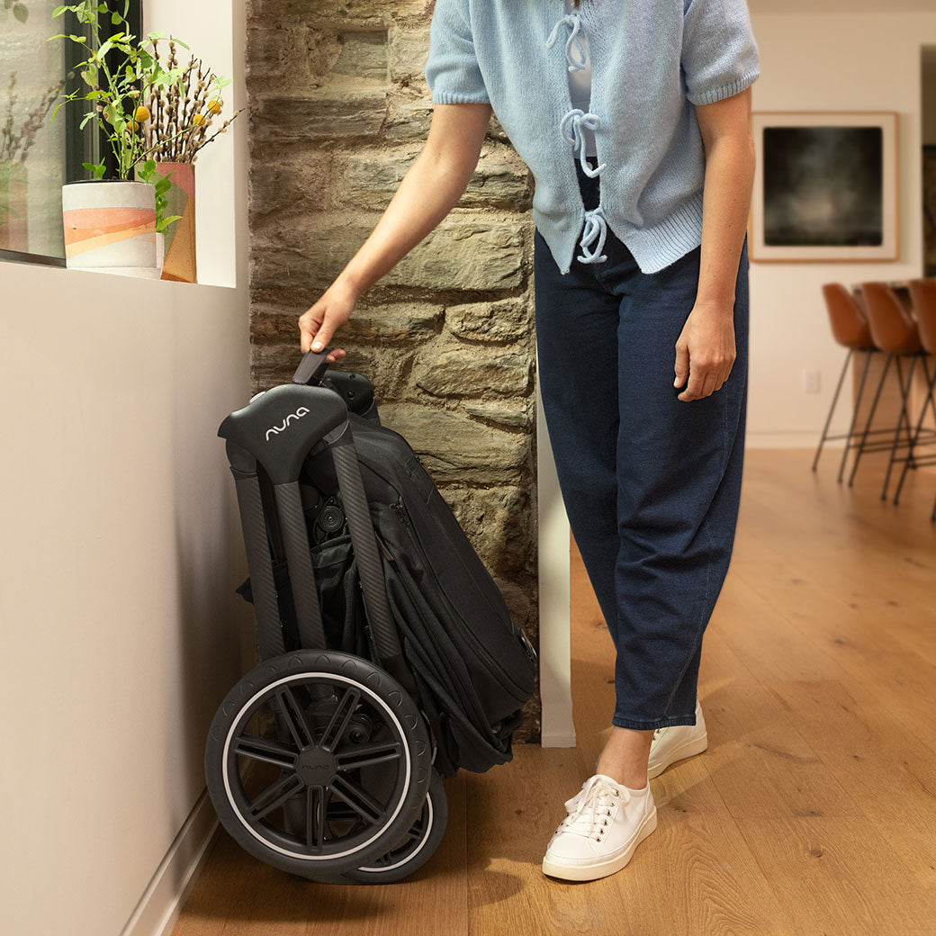 TRIV lx Stroller + PIPA Series Travel System
