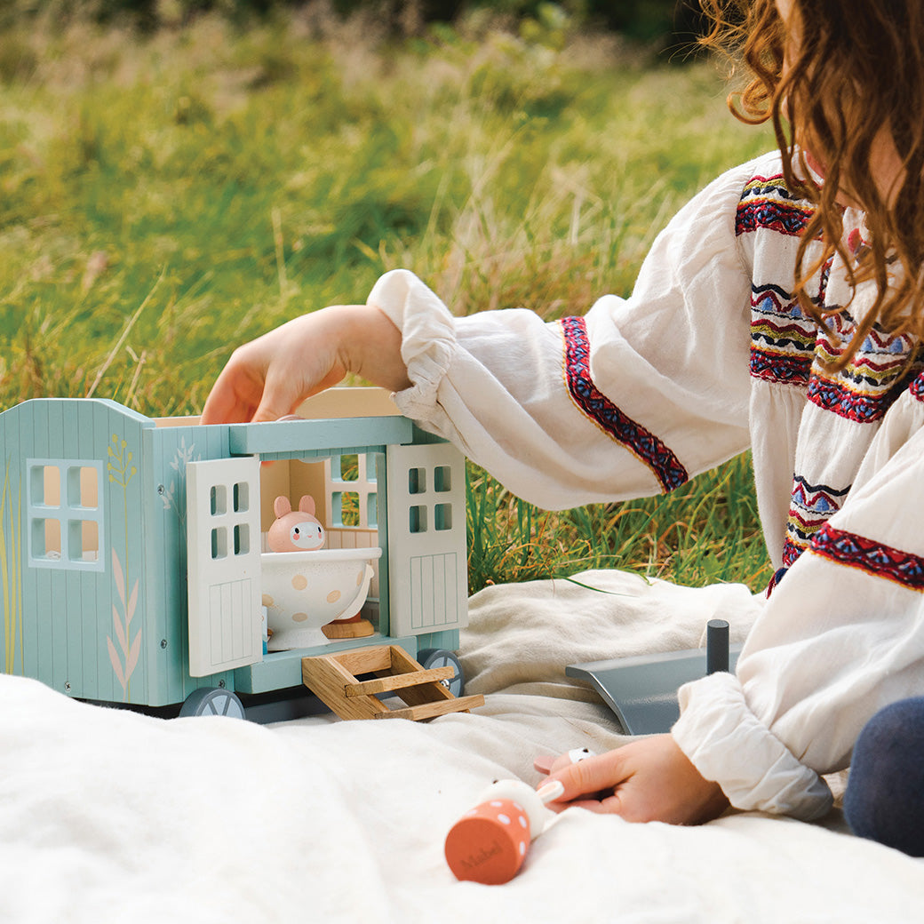 Secret Meadow Shepherds Hut